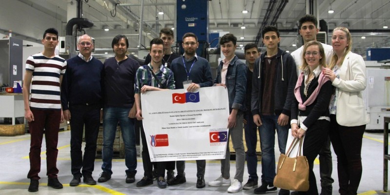 Üzemlátogatás: Török diákok látogatóban - ROBOTIC projekt